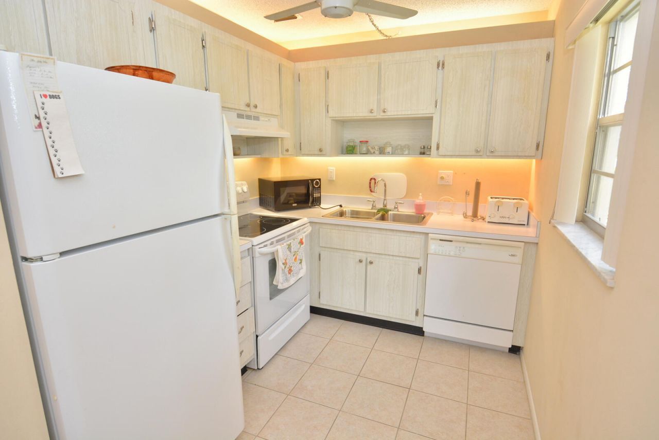 1225 NW 21st Street, Unit 2105, Stuart, FL 34994 Photo