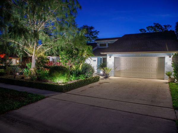 900 Cosmos Court, Wellington, FL 33414