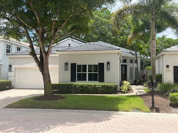 127 Sunset Cove Lane, Palm Beach Gardens, FL 33418