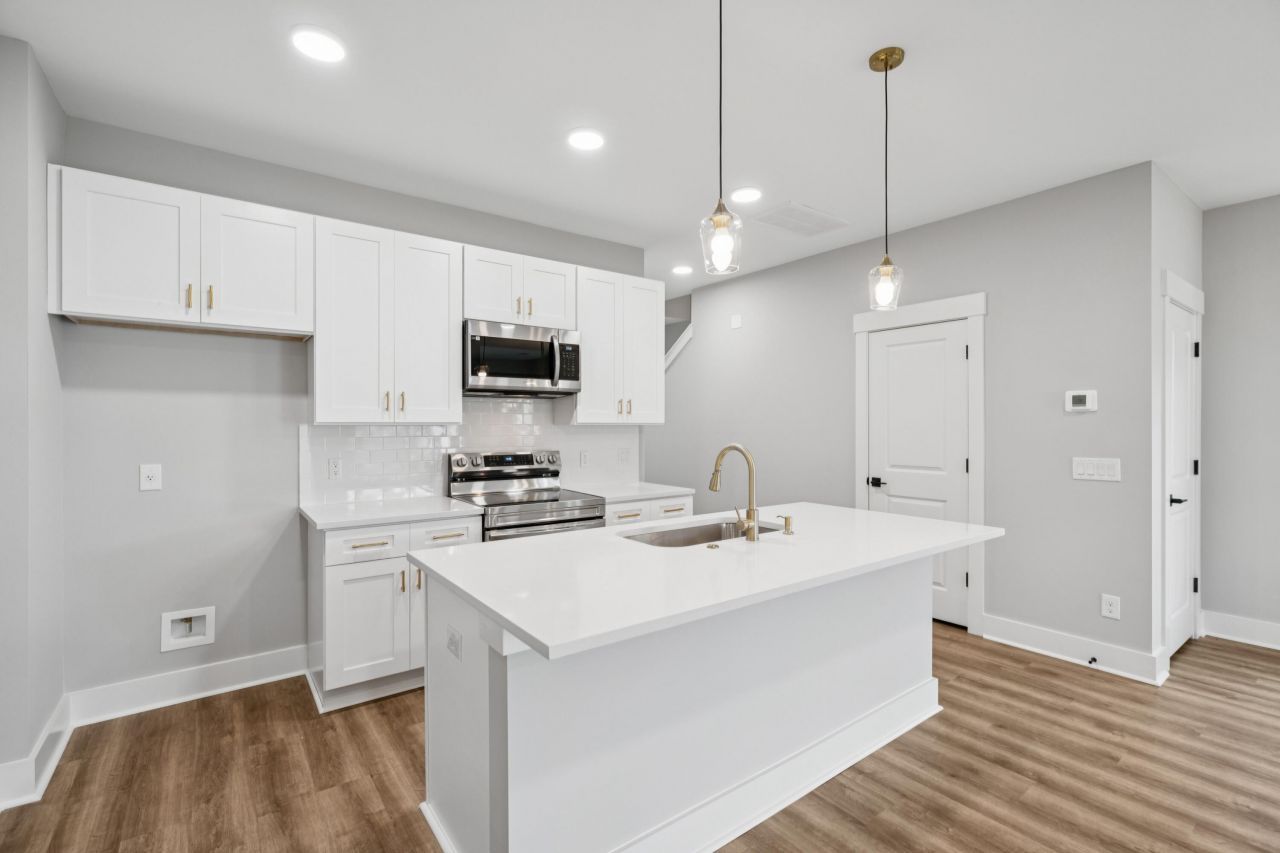 127 Kirkland Street Photo 11