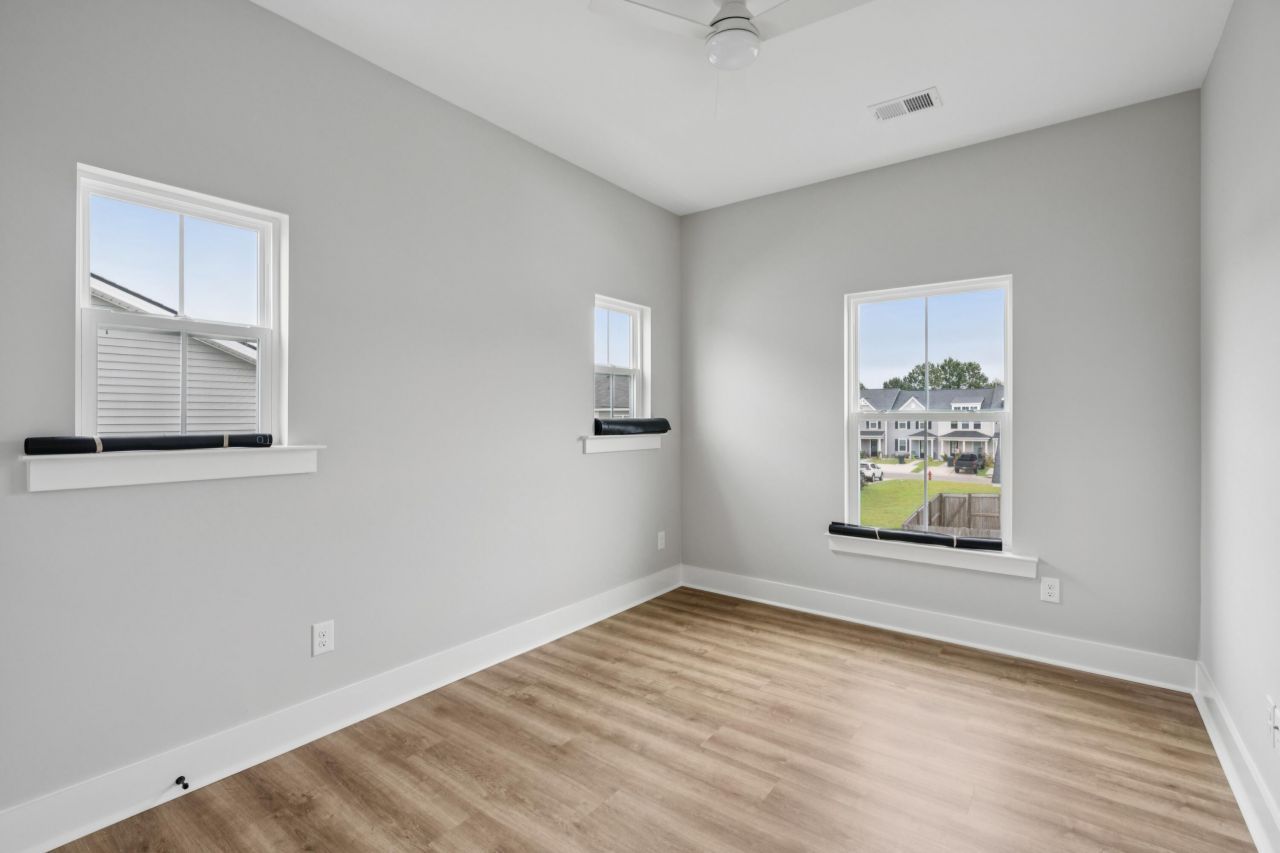 127 Kirkland Street Photo 14