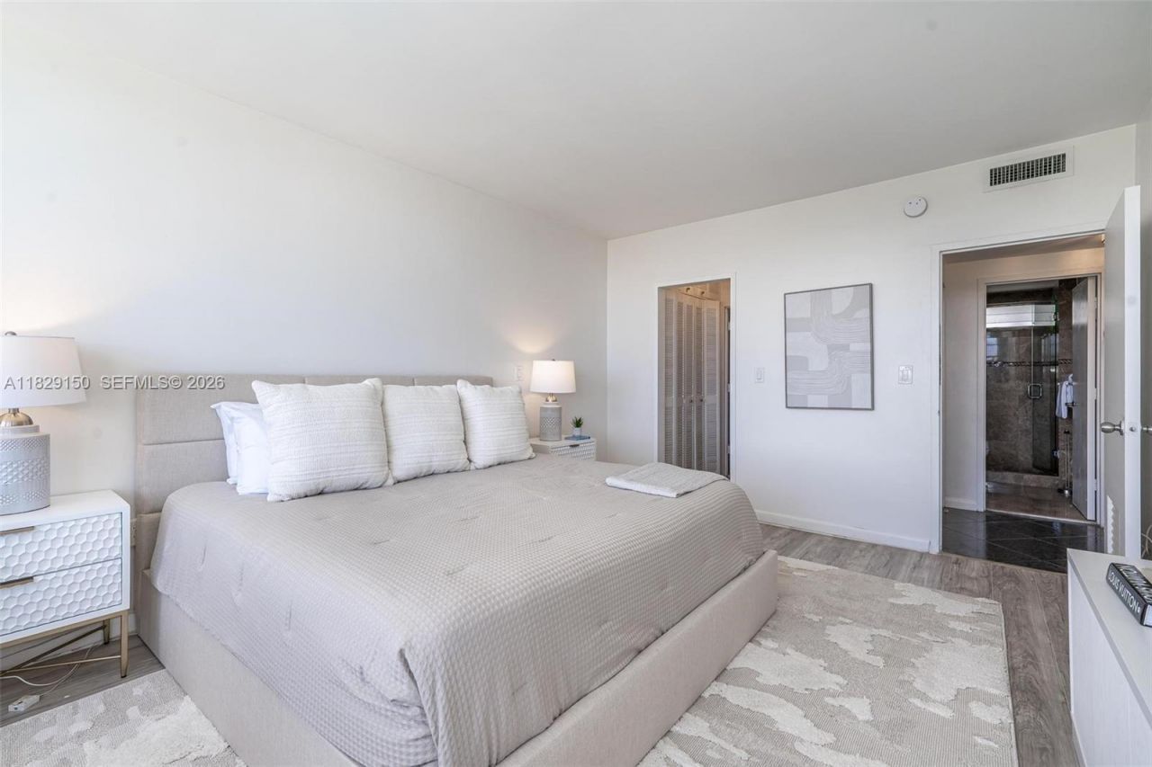 9101 E Bay Harbor Dr, Unit 705, Bay Harbor Islands, FL 33154 Photo