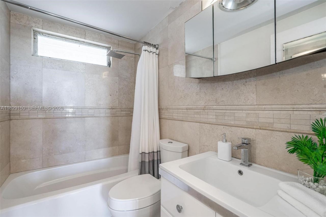 9101 E Bay Harbor Dr, Unit 705, Bay Harbor Islands, FL 33154 Photo