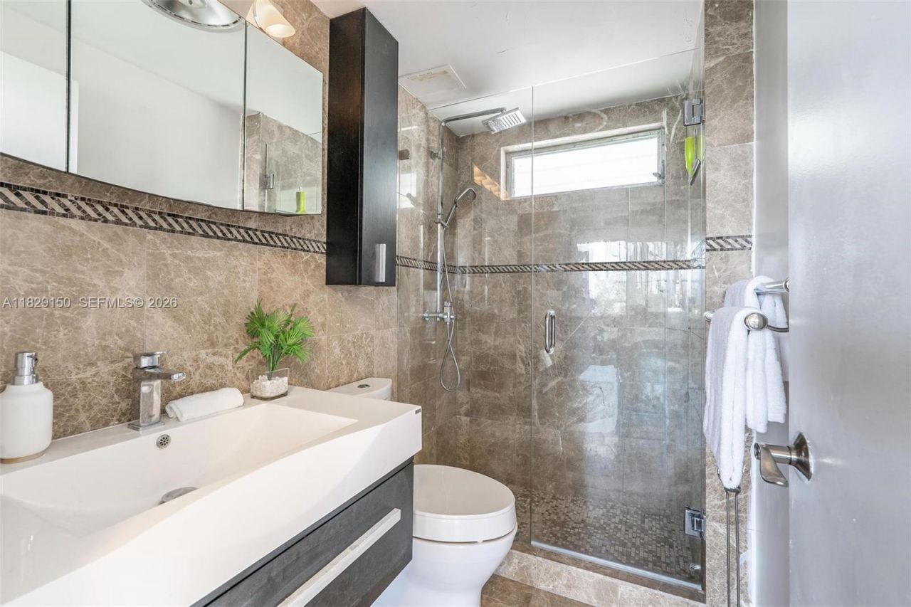 9101 E Bay Harbor Dr, Unit 705, Bay Harbor Islands, FL 33154 Photo