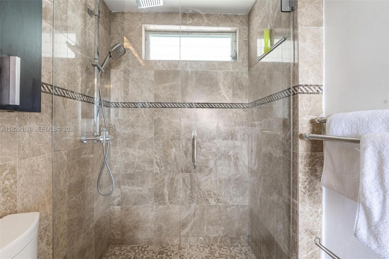 9101 E Bay Harbor Dr, Unit 705, Bay Harbor Islands, FL 33154 Photo