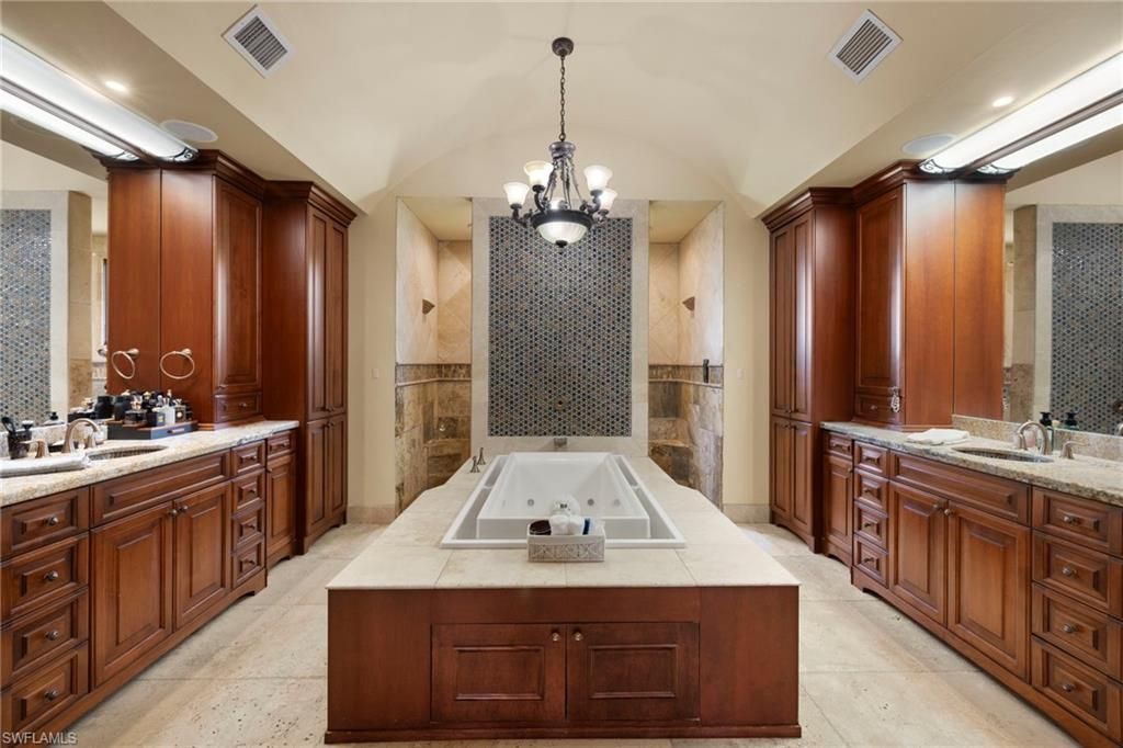 841 Cypress Lake Cir, Fort Myers, FL 33919 Photo