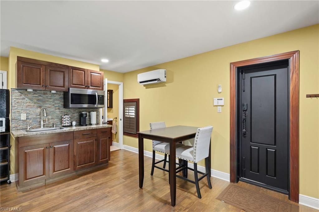 841 Cypress Lake Cir, Fort Myers, FL 33919 Photo