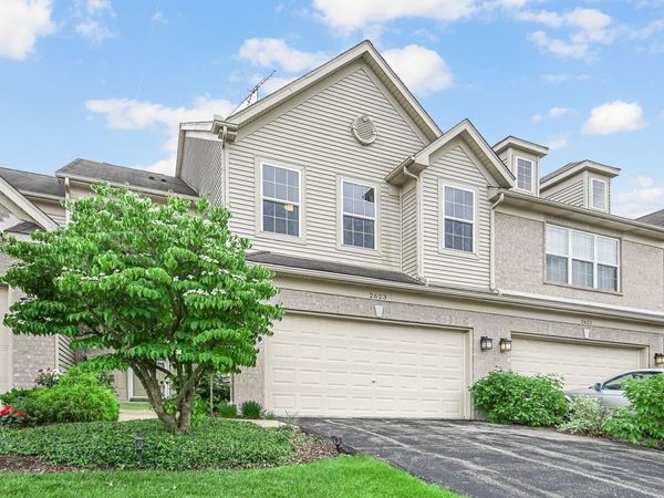 2623 Cobblestone Drive, Crystal Lake, IL 60012