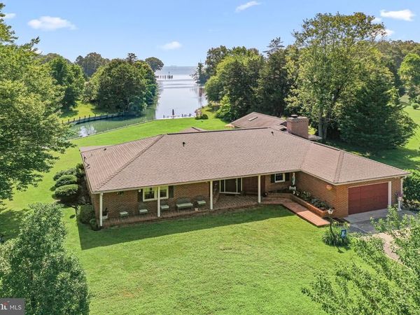 77 KENT COVE ROAD, KILMARNOCK, VA 22482