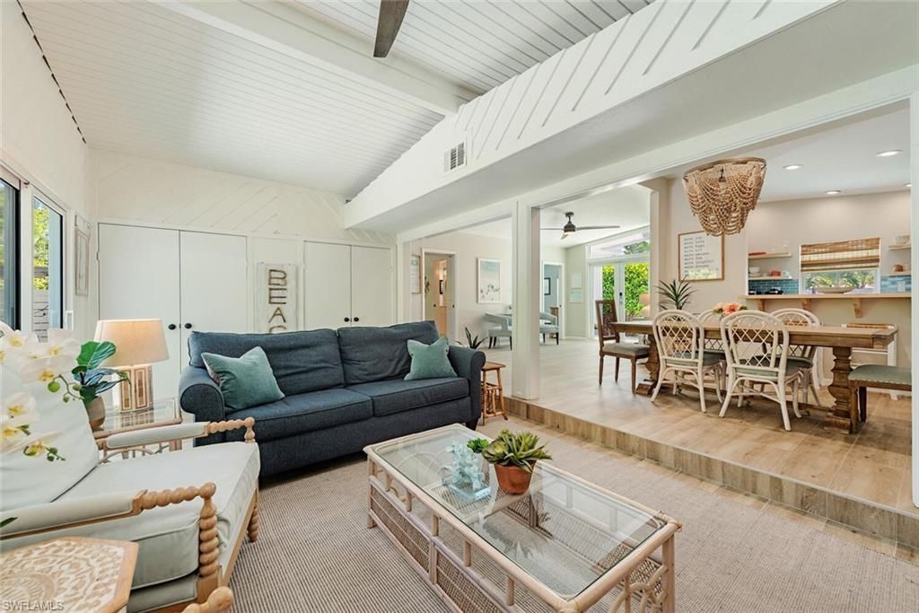 1971 Holiday Ln, Naples, FL 34104 Photo