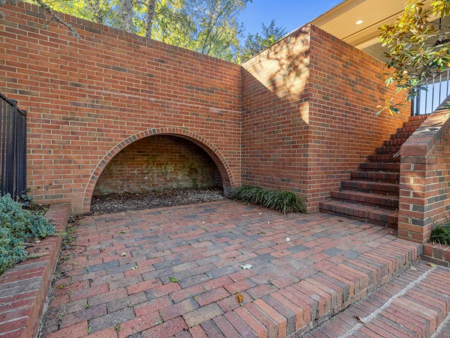 Property Image 95