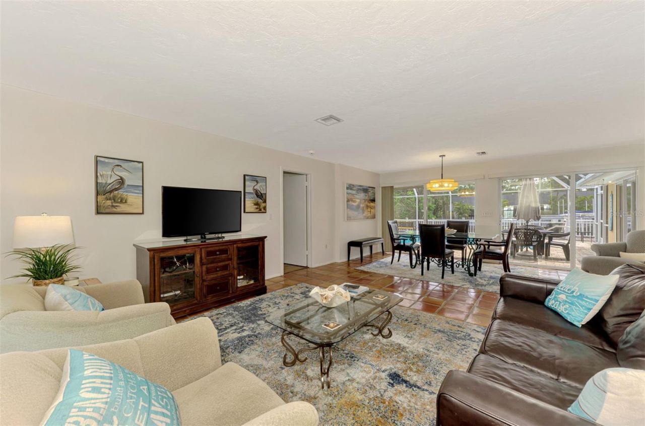 4946 Commonwealth Drive, Sarasota, FL 34242 Photo