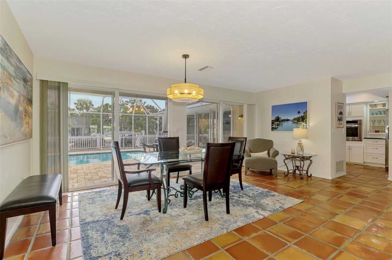 4946 Commonwealth Drive, Sarasota, FL 34242 Photo