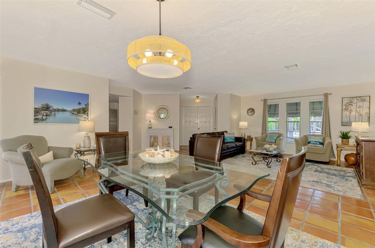 4946 Commonwealth Drive, Sarasota, FL 34242 Photo