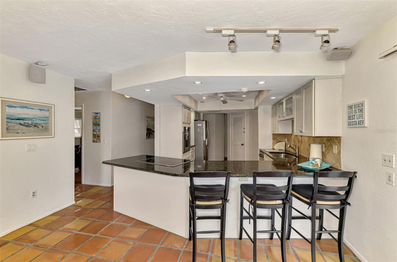 4946 Commonwealth Drive, Sarasota, FL 34242 Photo