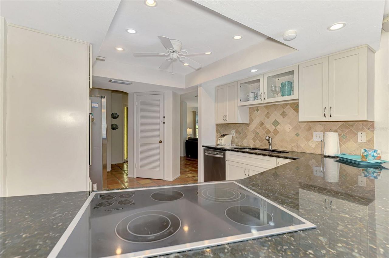4946 Commonwealth Drive, Sarasota, FL 34242 Photo