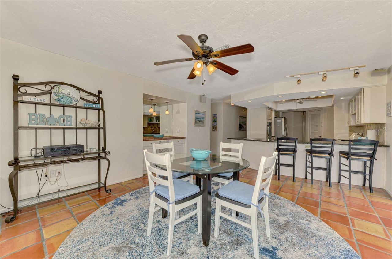 4946 Commonwealth Drive, Sarasota, FL 34242 Photo