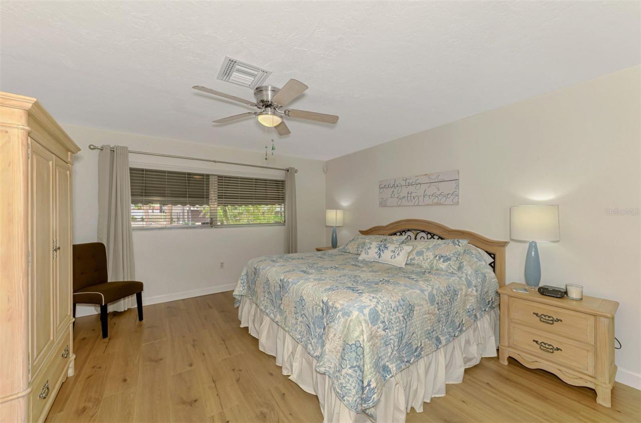 4946 Commonwealth Drive, Sarasota, FL 34242 Photo