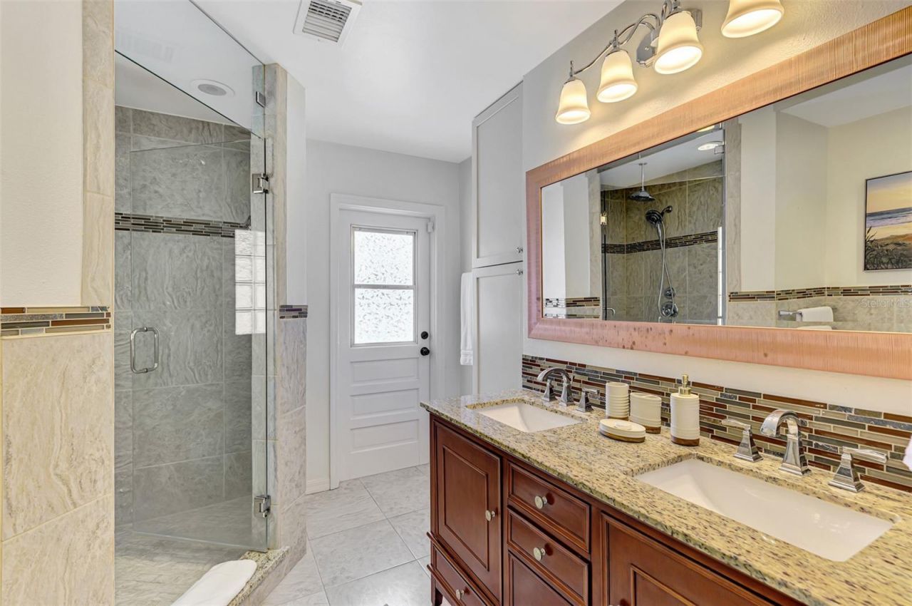 4946 Commonwealth Drive, Sarasota, FL 34242 Photo