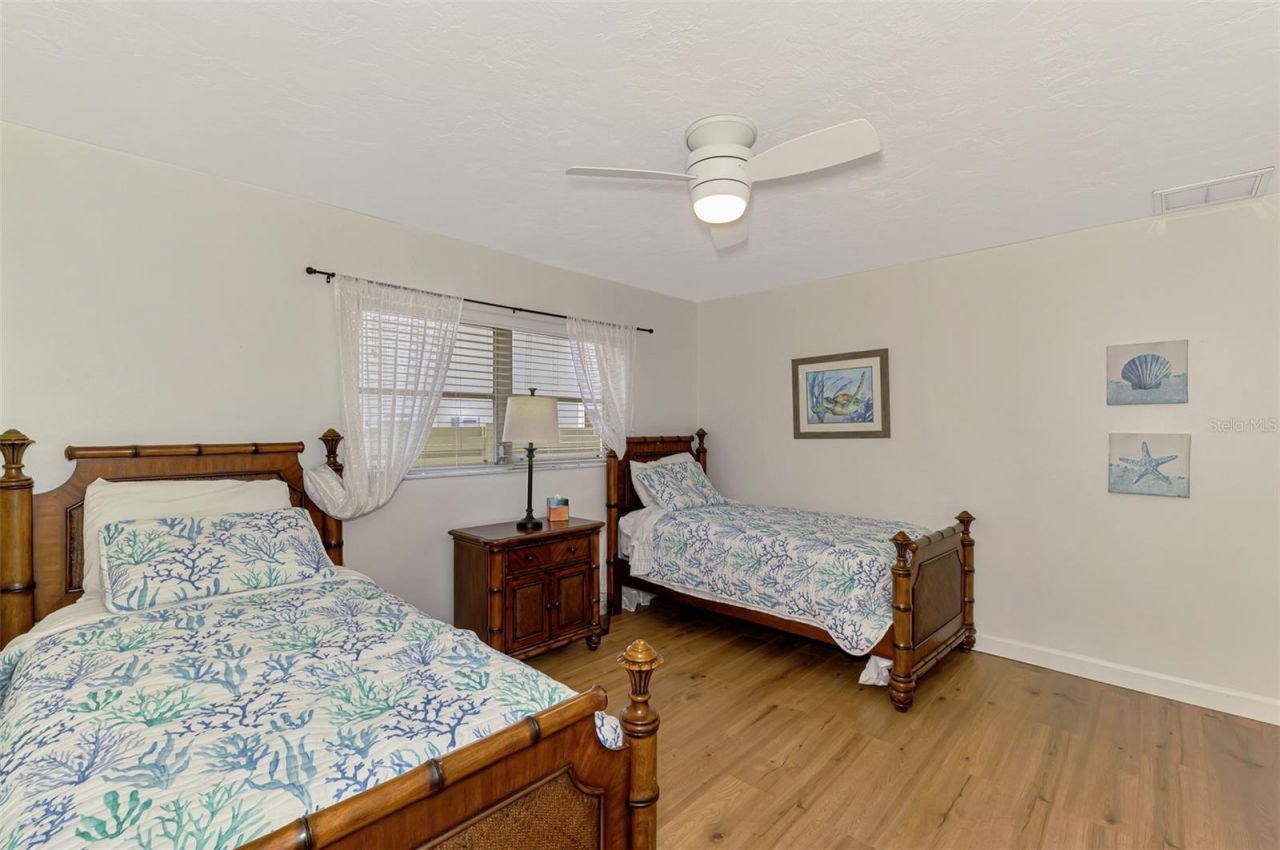 4946 Commonwealth Drive, Sarasota, FL 34242 Photo