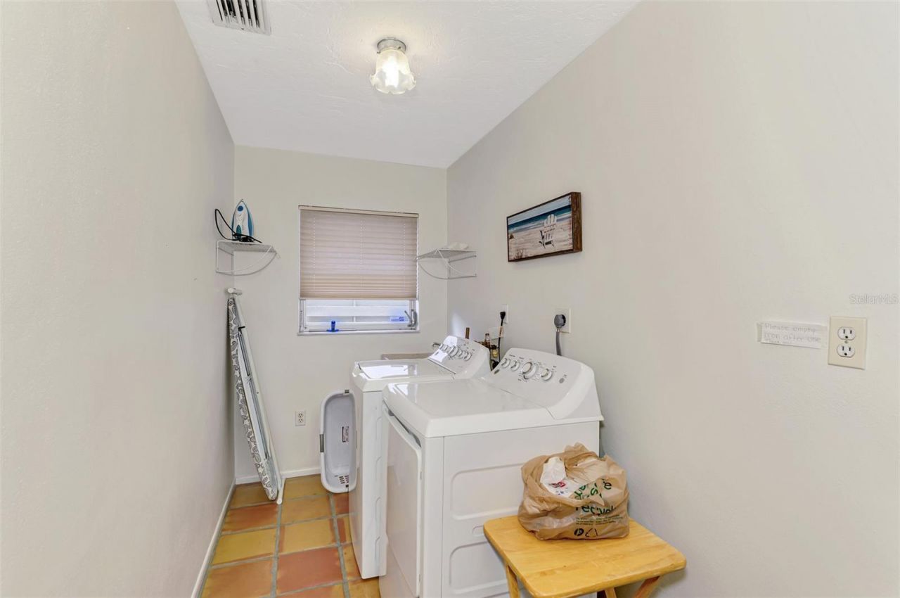 4946 Commonwealth Drive, Sarasota, FL 34242 Photo