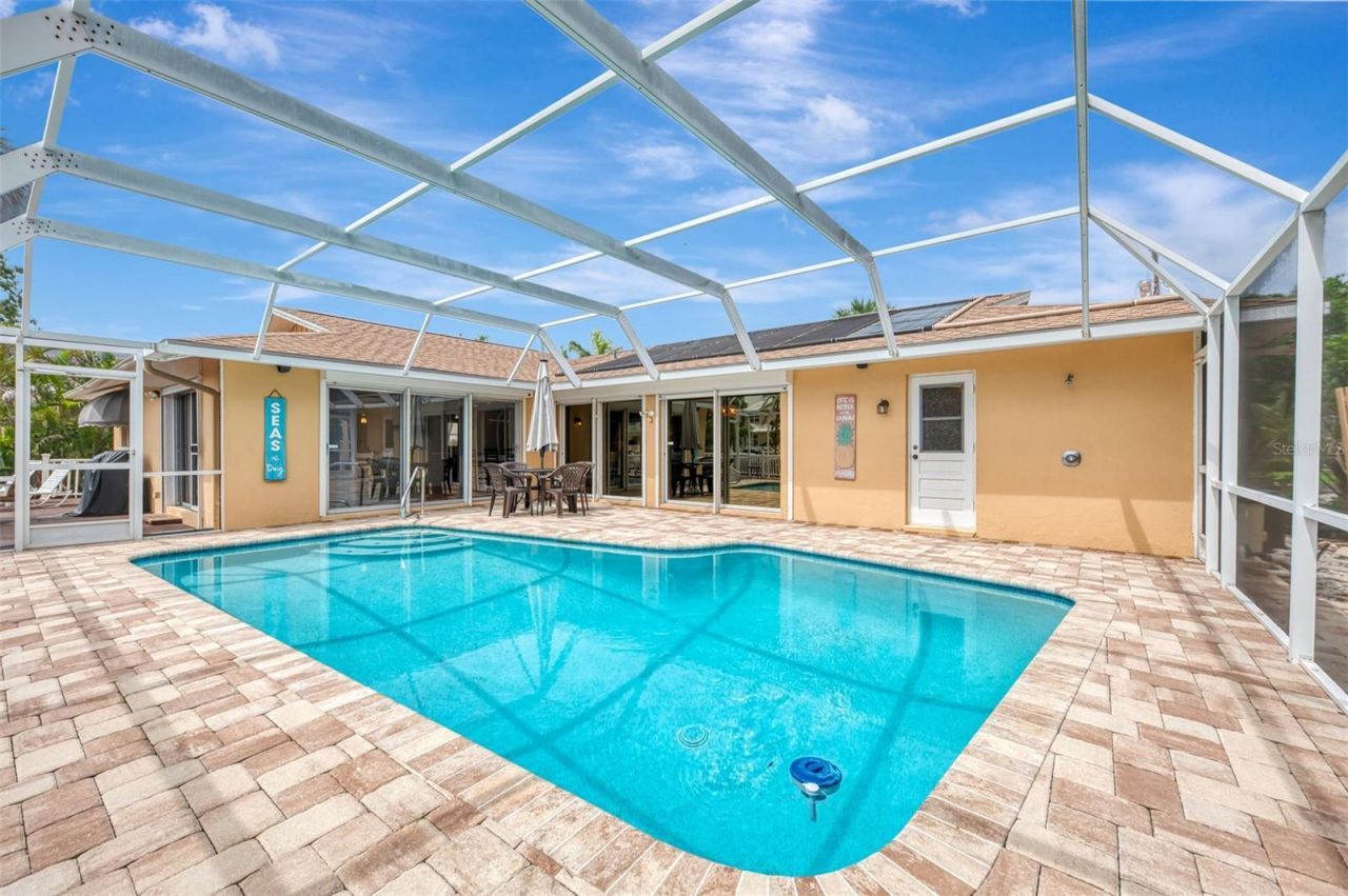4946 Commonwealth Drive, Sarasota, FL 34242 Photo