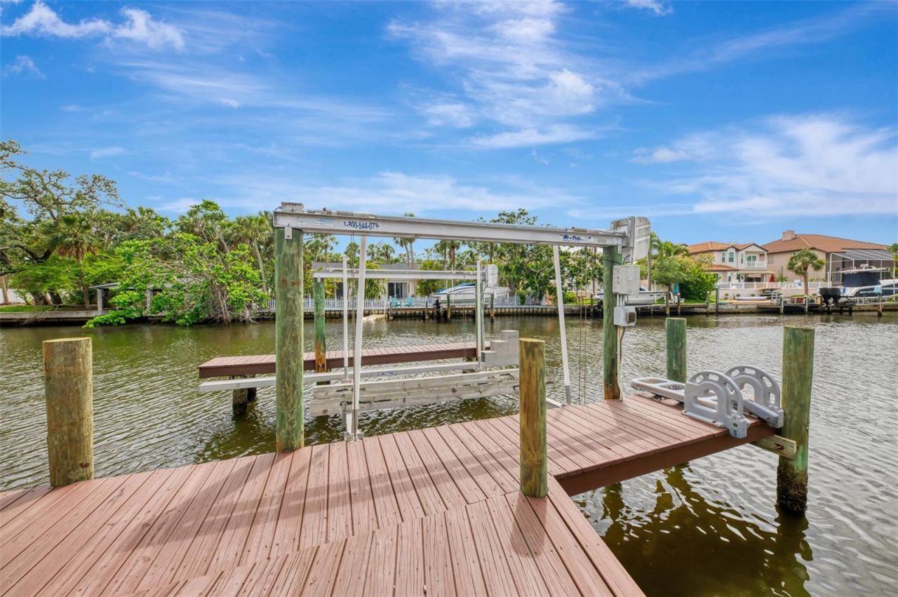 4946 Commonwealth Drive, Sarasota, FL 34242 Photo