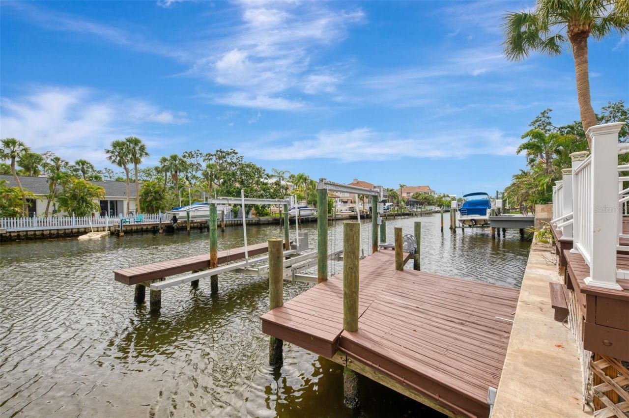 4946 Commonwealth Drive, Sarasota, FL 34242 Photo