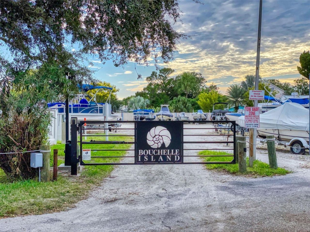 454 Bouchelle Drive, Unit 202, New Smyrna Beach, FL 32169 Photo