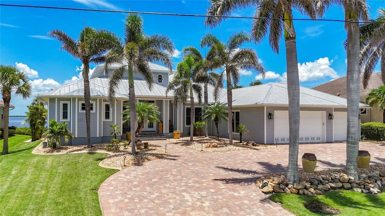 119 Creek Drive Se, Port Charlotte, FL 33952 Photo