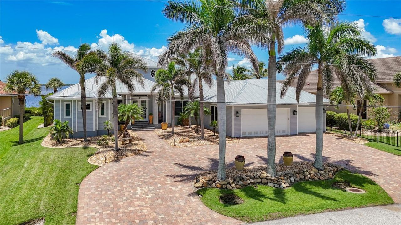 119 Creek Drive Se, Port Charlotte, FL 33952 Photo