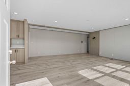 1126 Amanda Lane photo 4