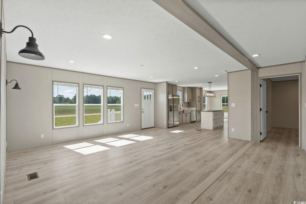 1126 Amanda Lane Photo 6