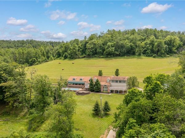 102 Klages Road, West Alexander, PA 15376