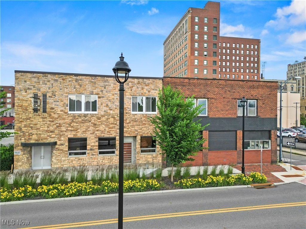 200-208 W Front Street, Youngstown, OH 44503