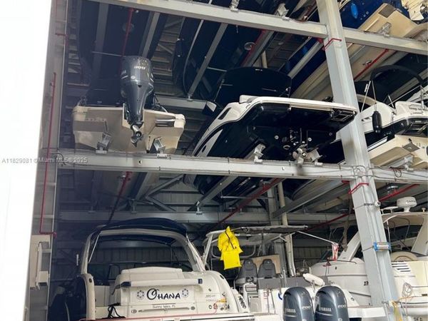 400 Sunny Isles Blvd Dd 211, Sunny Isles Beach, FL 33160