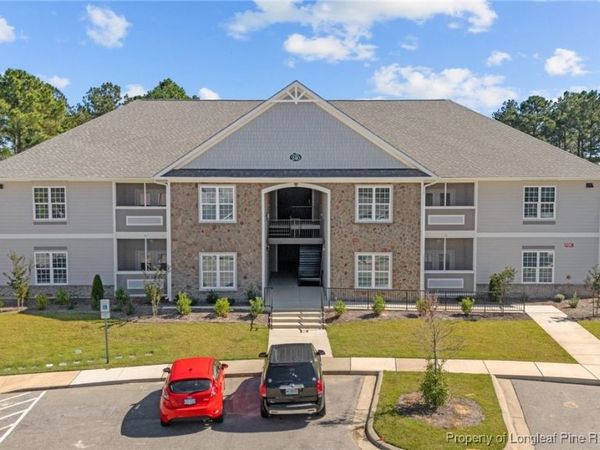 240 Gallery Drive, Unit 303, Spring Lake, NC 28390