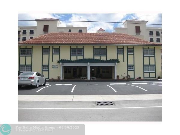 2404 NE 33RD AVE, Unit 12, Fort Lauderdale, FL 33305