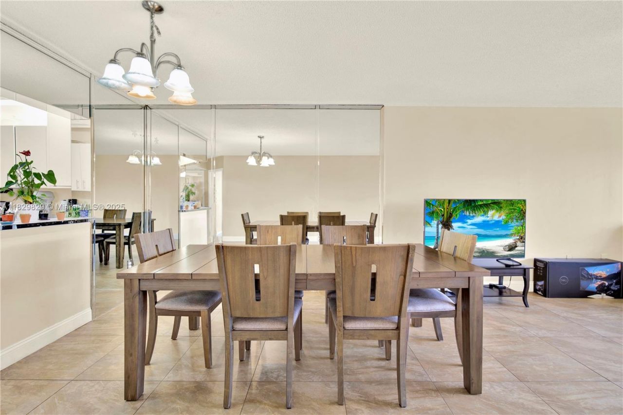 10217 NW 24th Pl, Unit 310, Sunrise, FL 33322 Photo