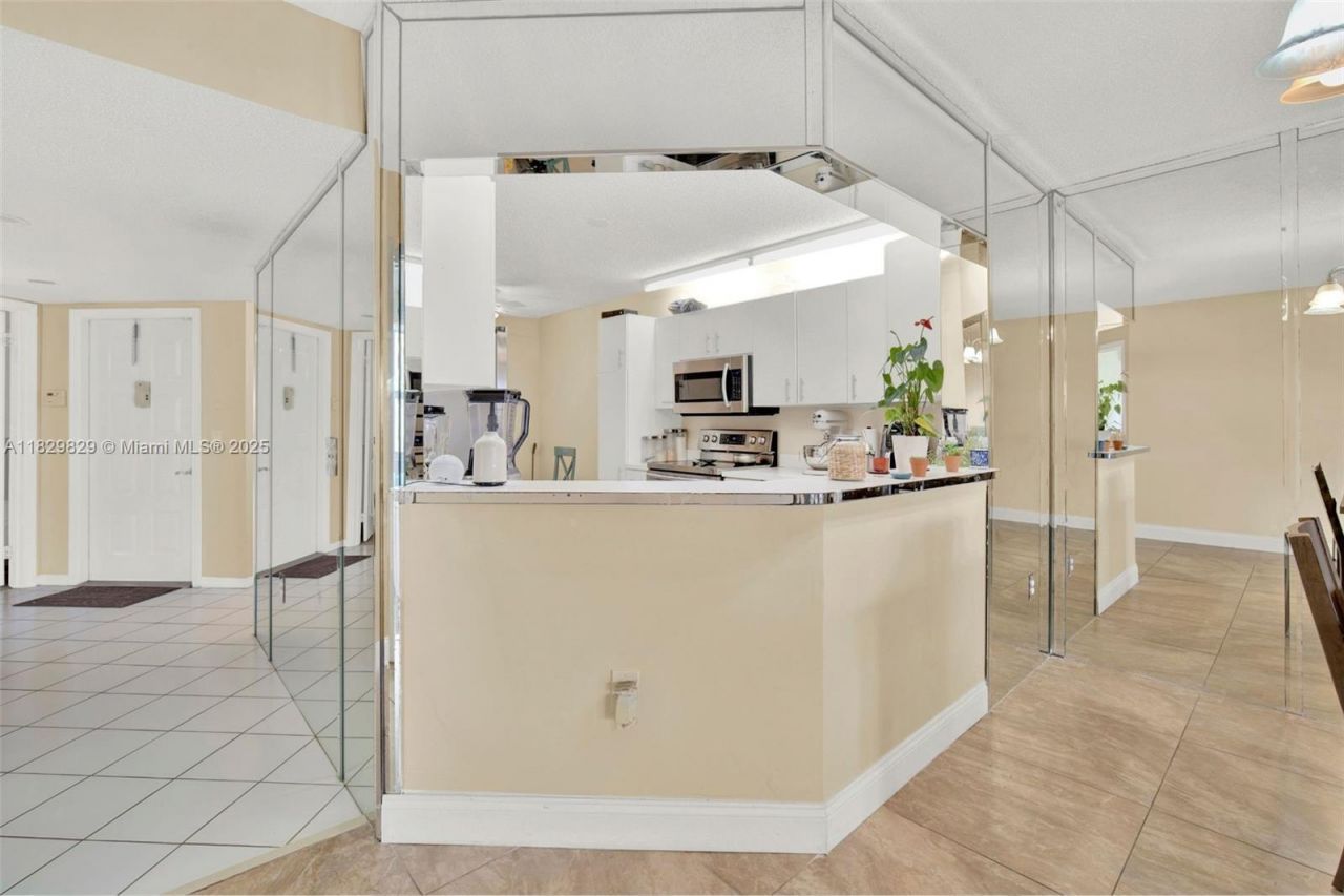 10217 NW 24th Pl, Unit 310, Sunrise, FL 33322 Photo