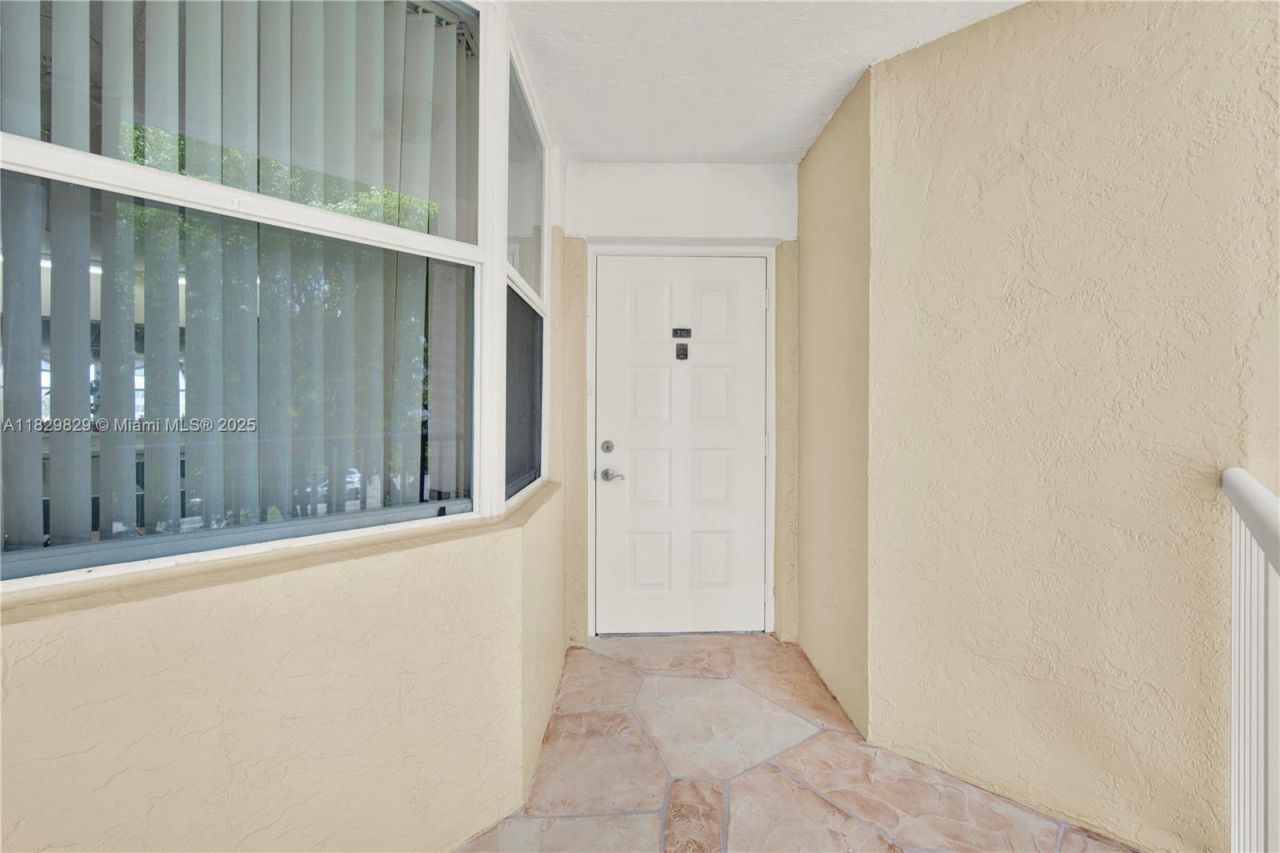 10217 NW 24th Pl, Unit 310, Sunrise, FL 33322 Photo
