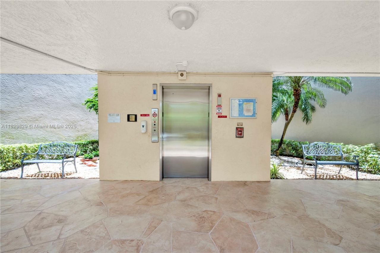 10217 NW 24th Pl, Unit 310, Sunrise, FL 33322 Photo
