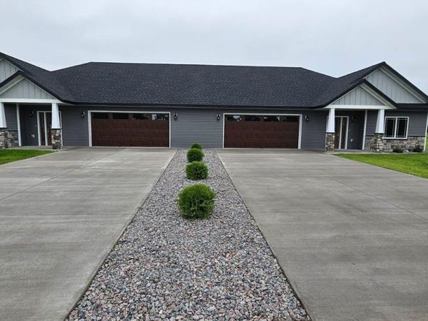 605 W Colfax Street, Parkers Prairie, MN 56361