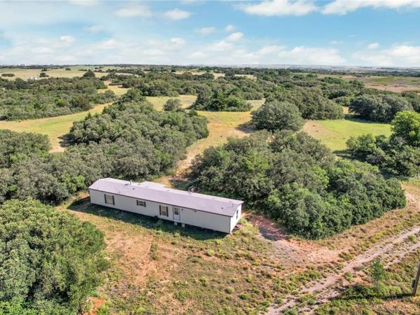 11567 N 1790 Road, Sayre, OK 73662