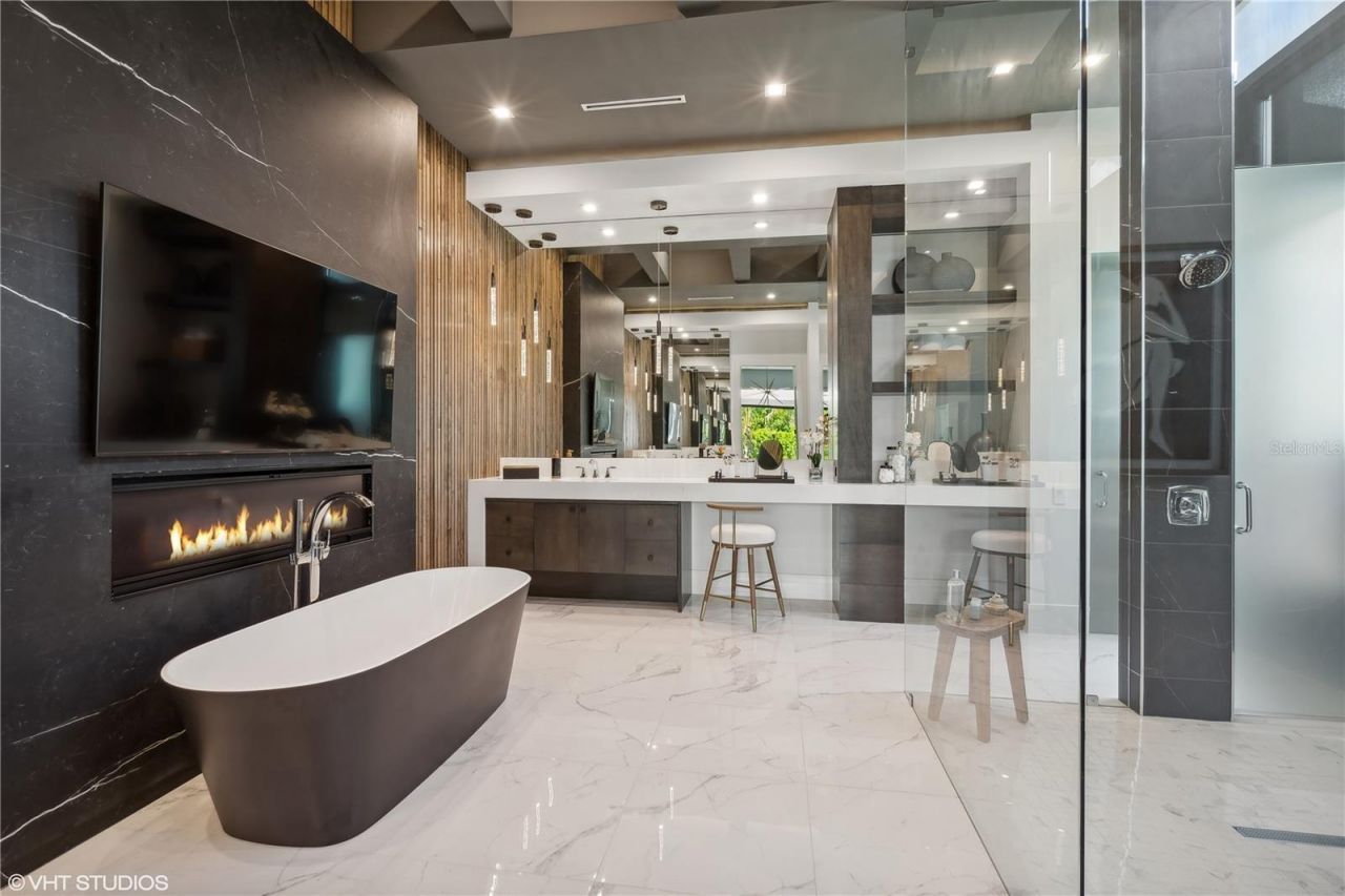 10411 Via Parma Way, Miromar Lakes, FL 33913 Photo