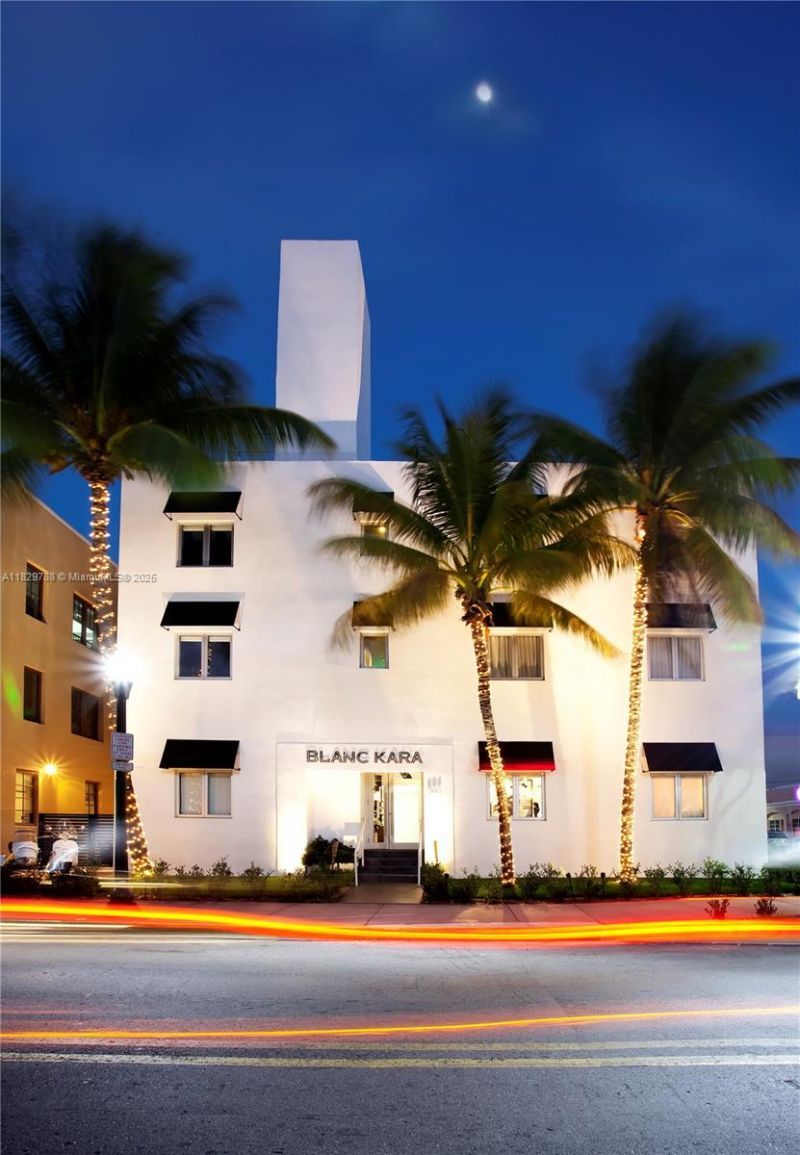 205 Collins Ave, Miami Beach, FL 33139 Photo