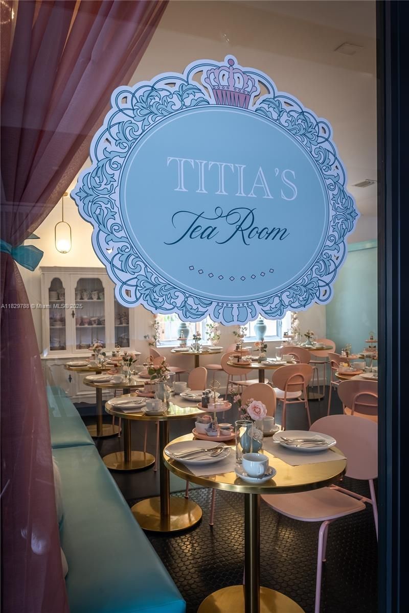 205 Collins Ave, Miami Beach, FL 33139 Photo