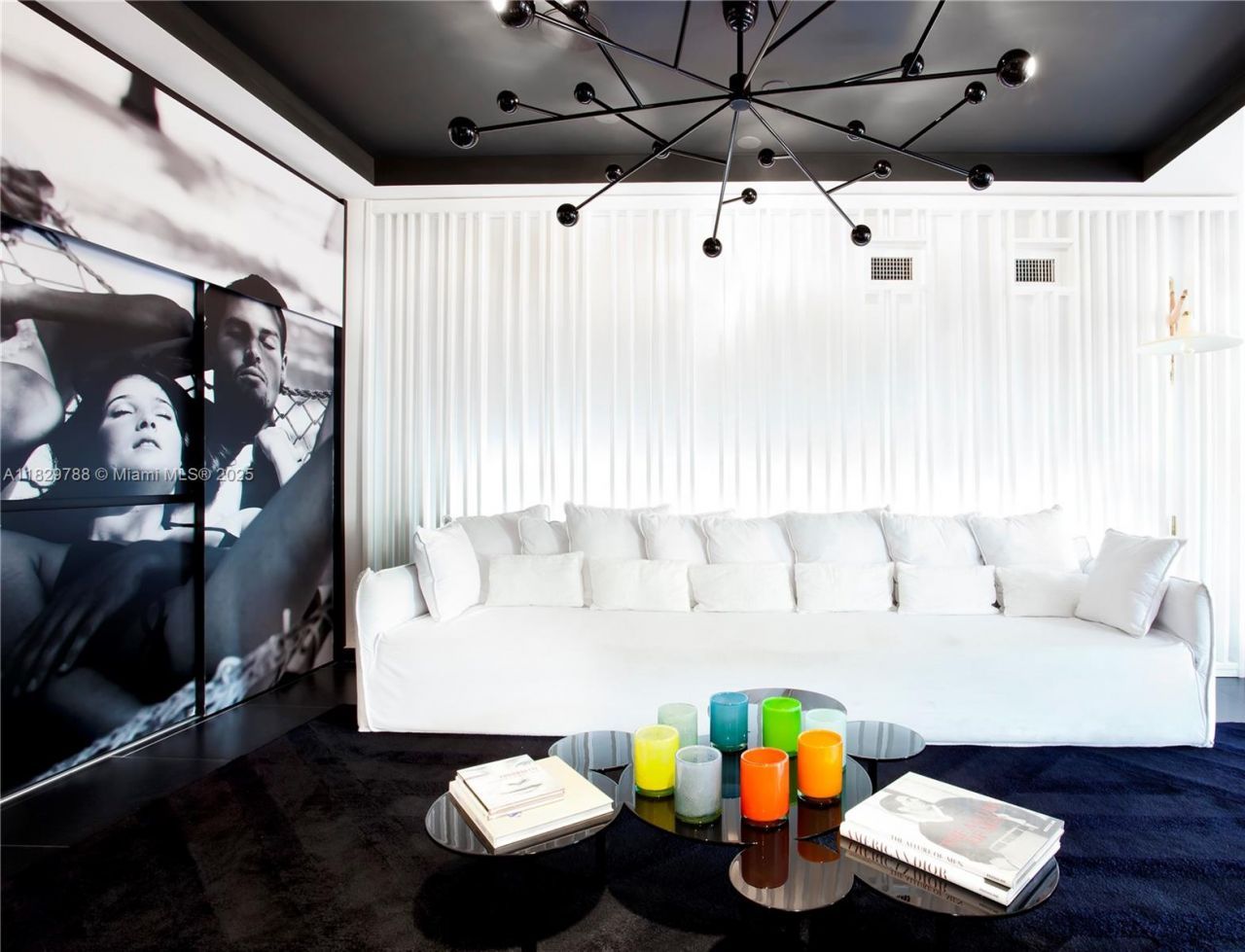 205 Collins Ave, Miami Beach, FL 33139 Photo