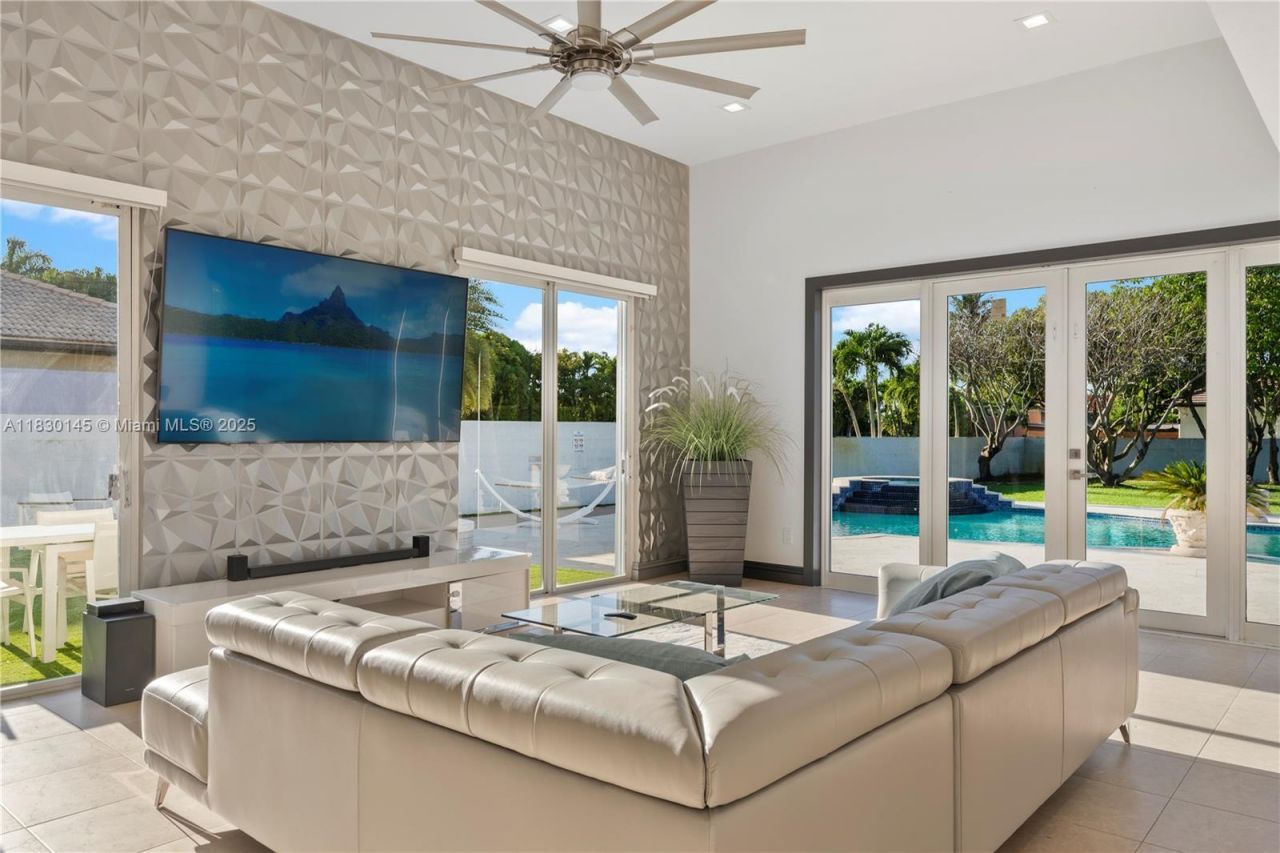 13815 SW 38th St, Miami, FL 33175 Photo