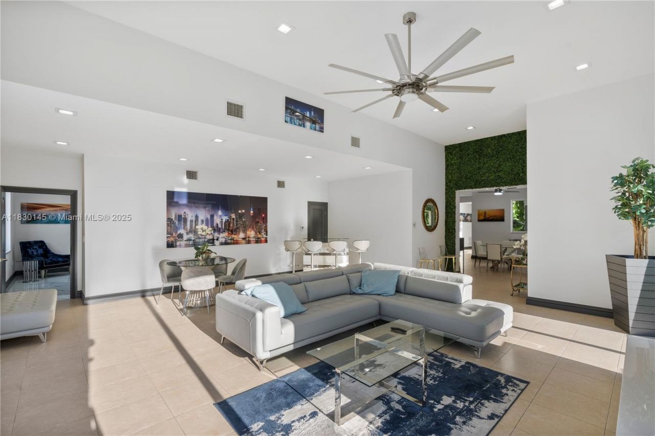 13815 SW 38th St, Miami, FL 33175 Photo